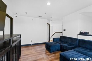 Building Photo - 1346 Nicholas Manor