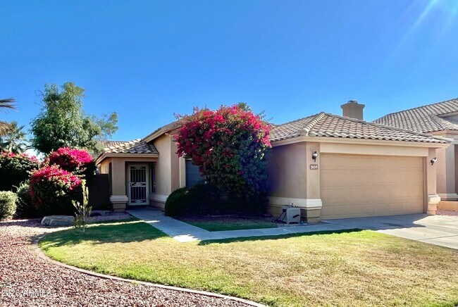 Building Photo - 7439 W Crest Ln