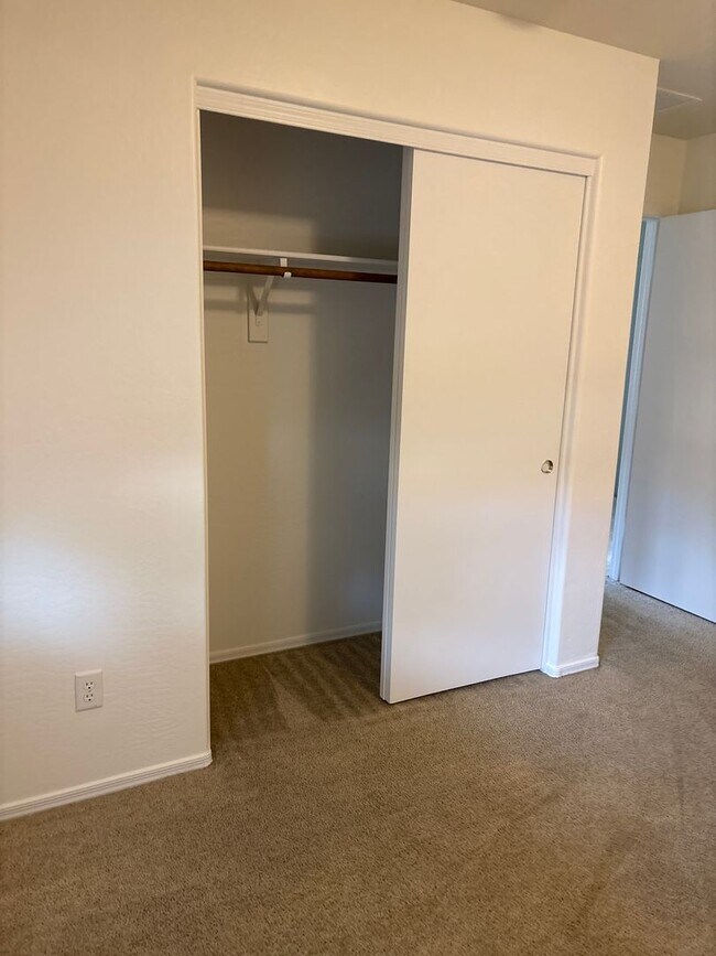 Building Photo - Home For Rent- Sunset Vista