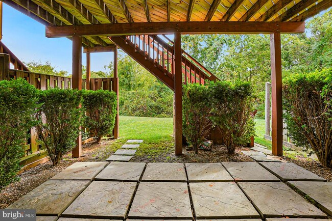 Building Photo - 529 Coral Reef Dr