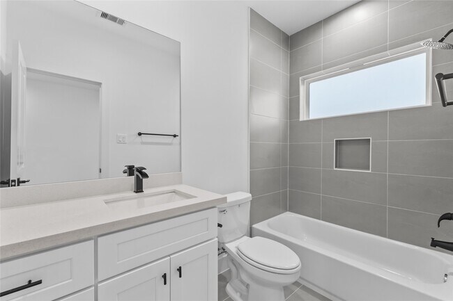 Building Photo - 3426 Bolin Rd