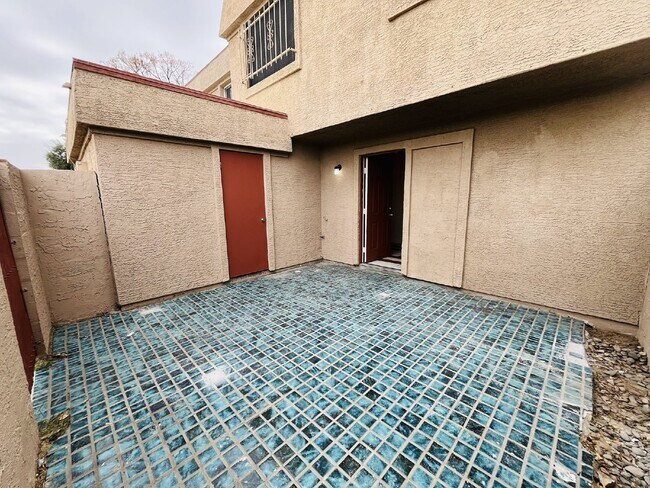 Building Photo - 5041 N 40th Ave