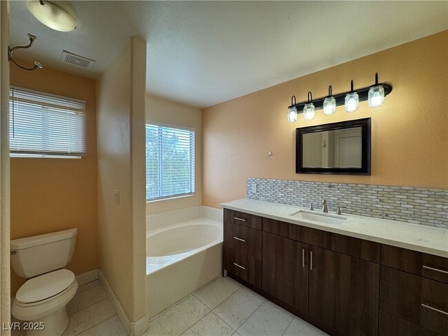 Building Photo - 4454 Bertram Ln