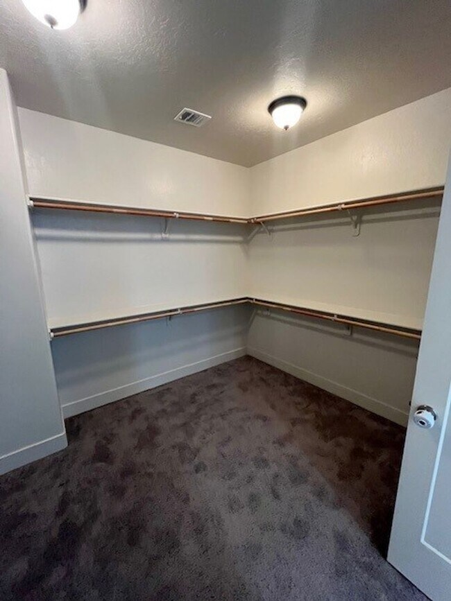 Building Photo - Coming Soon!