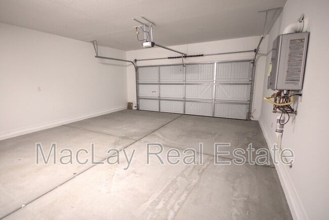 Building Photo - 21326 W Roanoke Ave