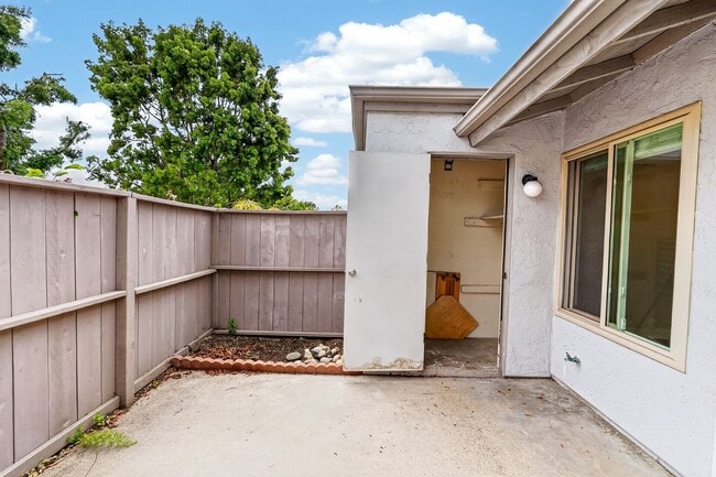 Building Photo - 9643 Easter Way