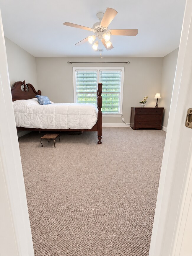Building Photo - The Hampton Castle Haven, Room 2 | Private Bedroom + En-Suite Bath Near Sentara & Riverside.