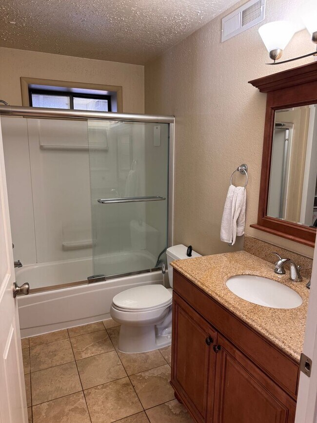 Building Photo - Cheshire Home for Rent!