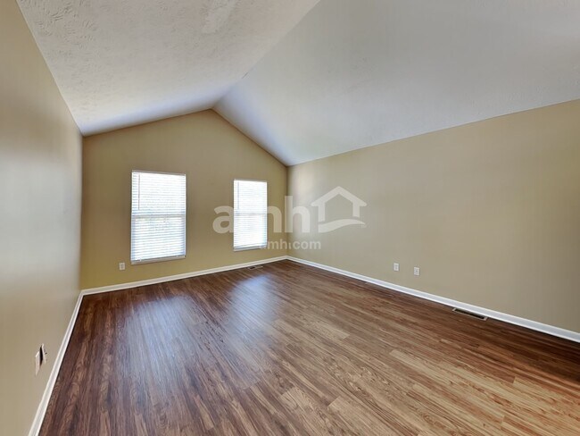 Building Photo - 1001 Vixen Dr