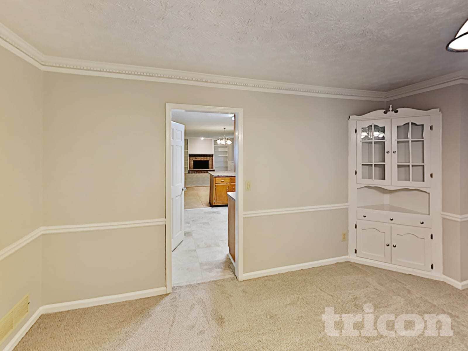 Building Photo - 1720 Ridgefield Dr