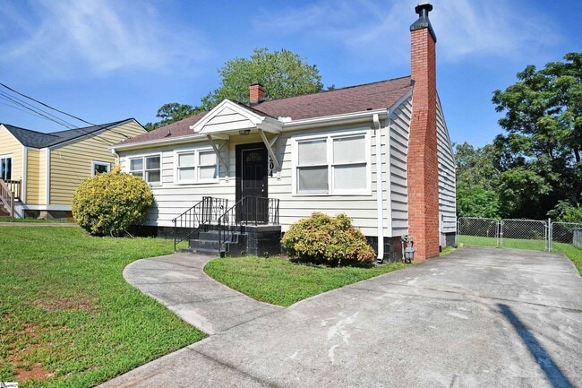 Building Photo - 204 Parkins Mill Rd