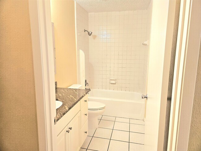 Building Photo - 5853 Village Forest Ct