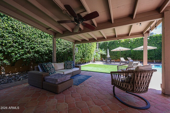 Building Photo - 8085 E Del Trigo
