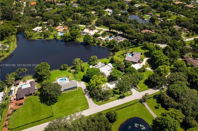 Building Photo - 11000 SW 25th St