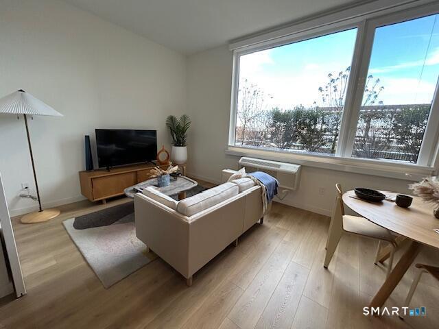 Building Photo - 42 John St