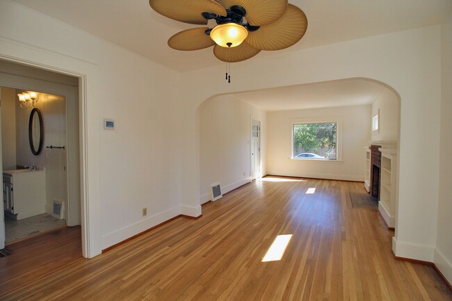 Building Photo - 3705 NE 66th Ave