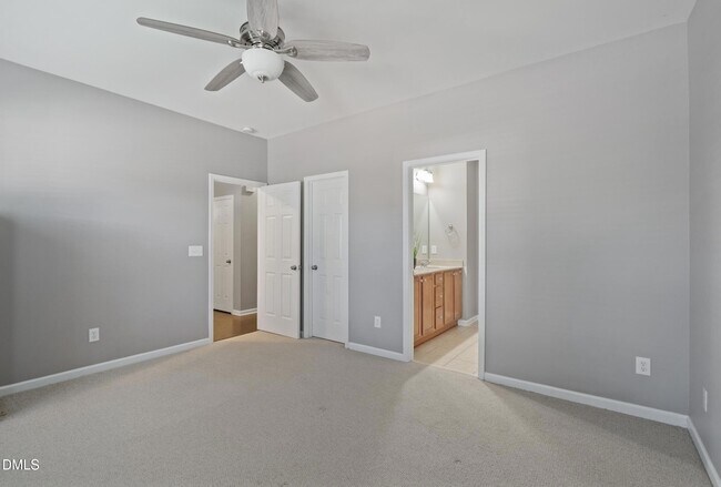 Building Photo - 3646 Olympia Dr