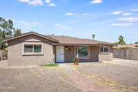 Building Photo - 624 N Sunland Dr