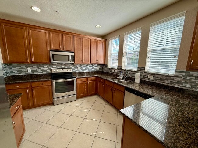 Building Photo - 810 Marina Del Ray Ln