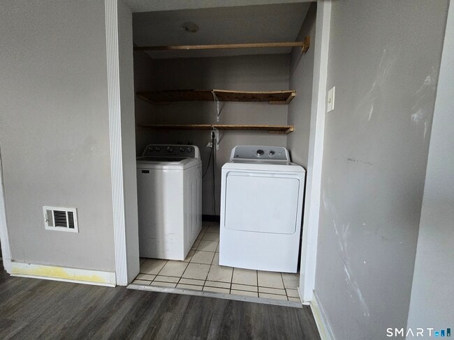 Building Photo - 106 Hanover St