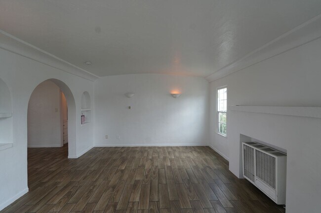 Building Photo - 917 ALAMEDA WU