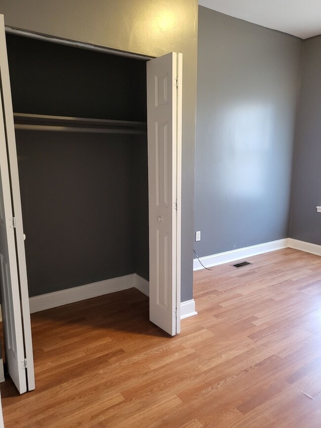 Building Photo - 1607 Cliftview Ave