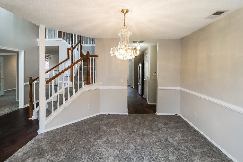 Building Photo - 1015 Redan Trce