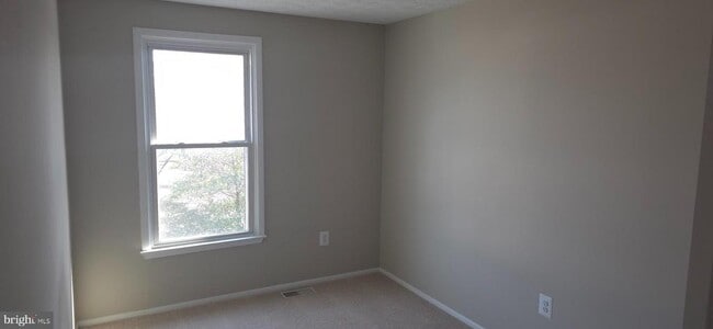 Building Photo - 7886 Marioak Dr