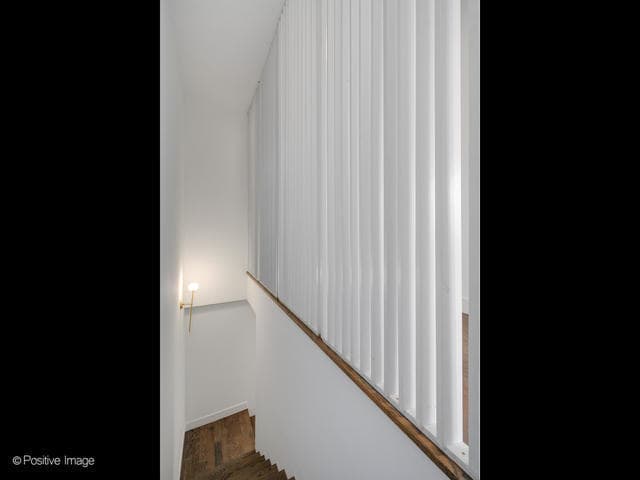 Building Photo - 4840 S Dorchester Ave