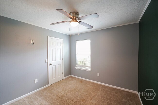 Building Photo - 170 Willow Oak Dr