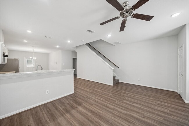 Building Photo - 9018 Everglade Dr
