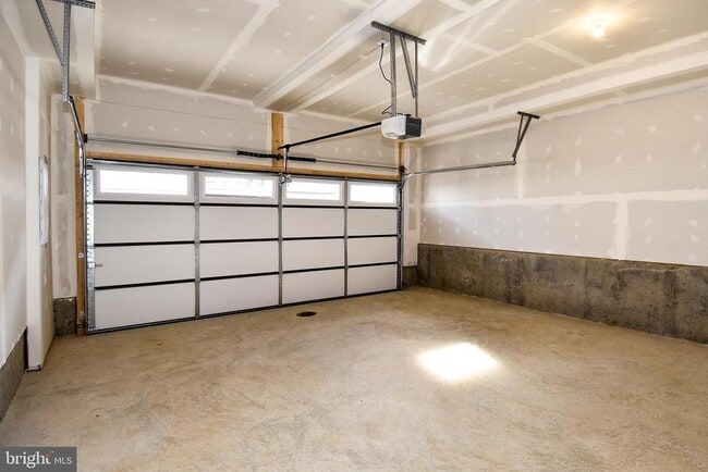 Building Photo - 1767 Hickory Wds Rd