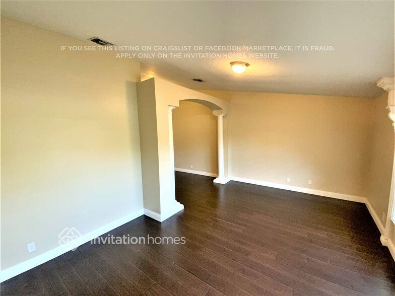 Building Photo - 178 Royal Pine Cir S