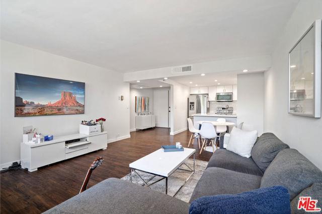 Building Photo - 10535 Wilshire Blvd