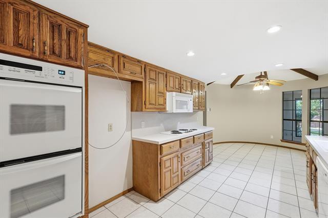 Building Photo - 2505 Oak Manor Ct