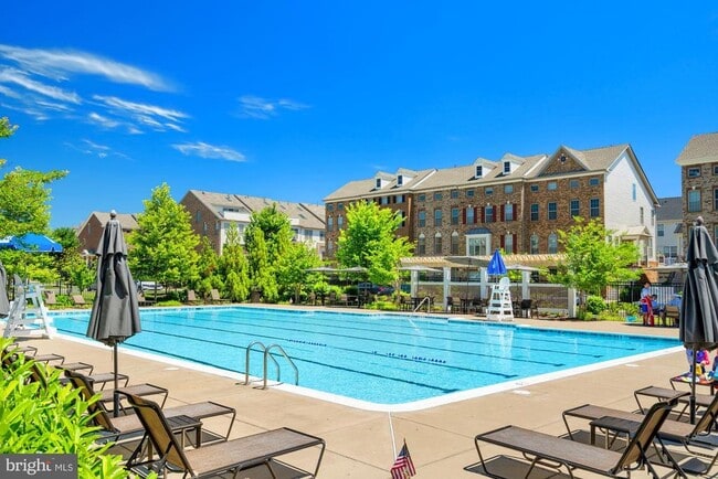 Building Photo - 22595 Willington Square