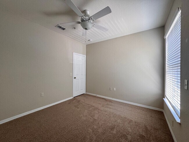 Building Photo - 2BR/1BA Second Floor Condo in Visconti Mai...