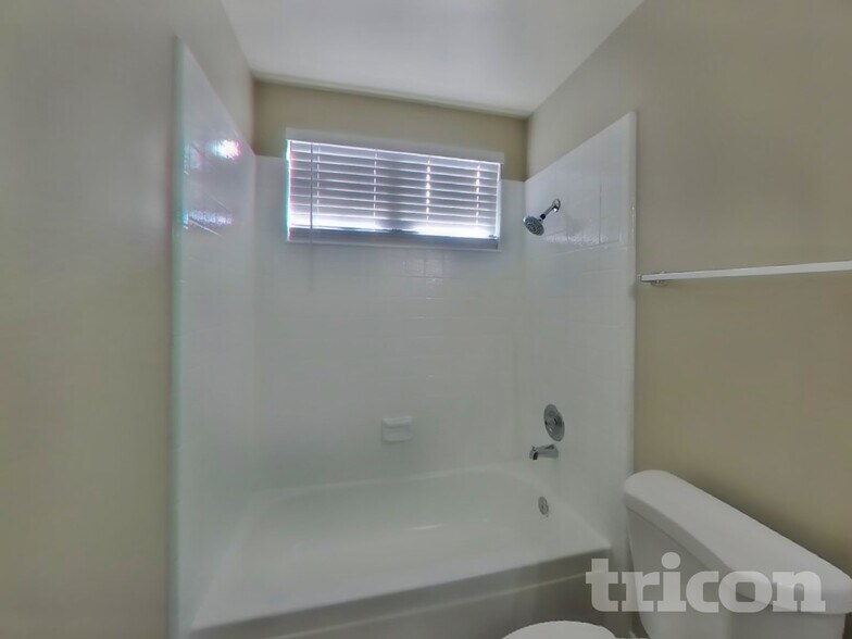 Building Photo - 2234 Heavenly View Dr