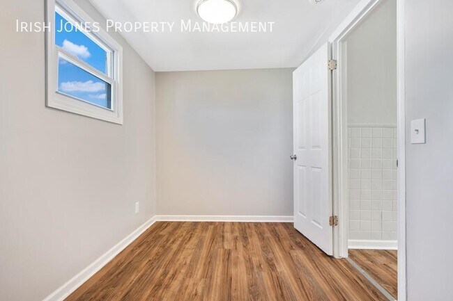 Building Photo - 47 Fredro St