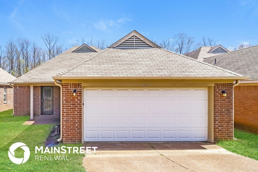 Building Photo - 1021 Crayton Ridge Dr