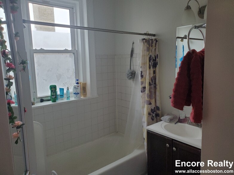 Building Photo - 1189 Commonwealth Ave