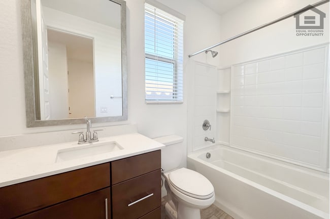 Building Photo - 12552 W Calle de Sol