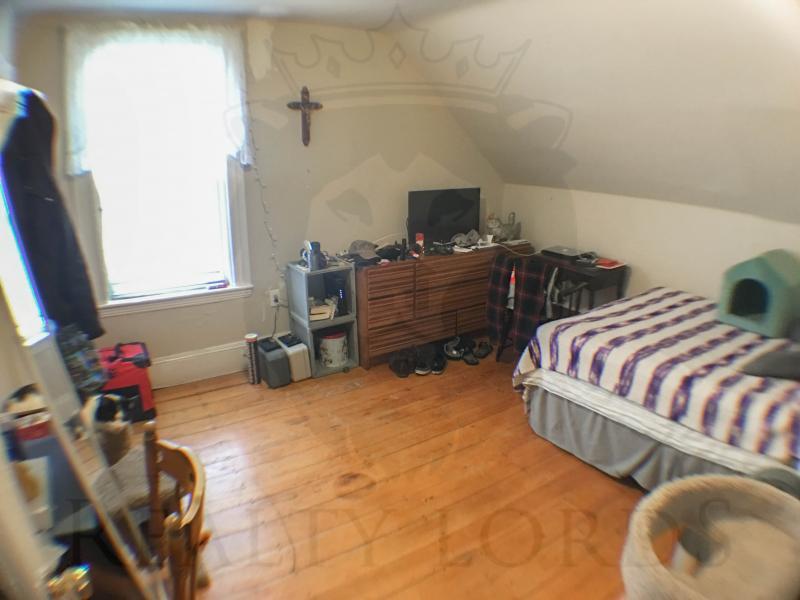 Building Photo - 17 Higgins St