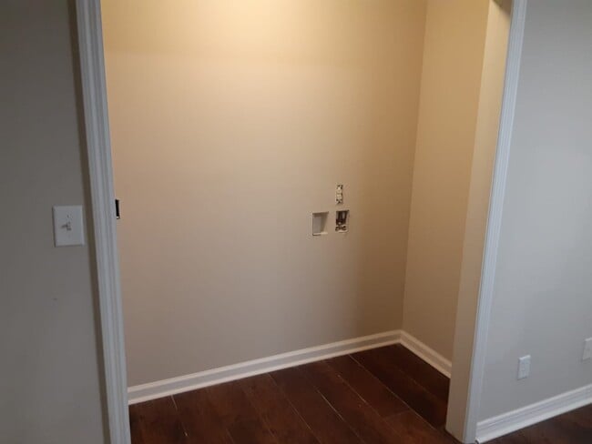 Building Photo - 315 Counter Point Dr