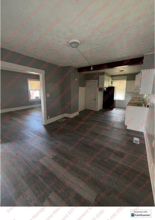 Building Photo - Great 3 bed 1 bath with large space recently updated near Cleveland Park