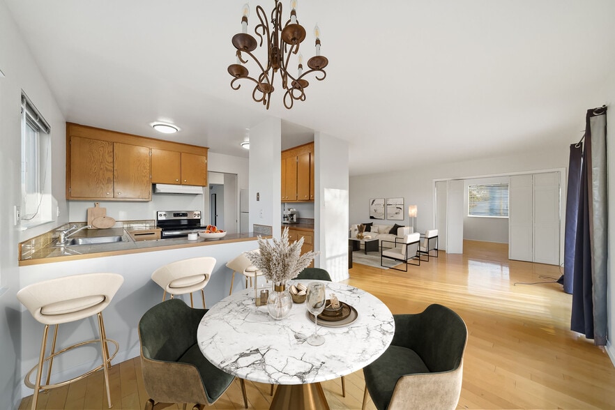 Building Photo - 3009 Dana St