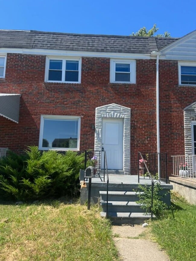 Building Photo - Brink Townhome/Row home in Dundalk