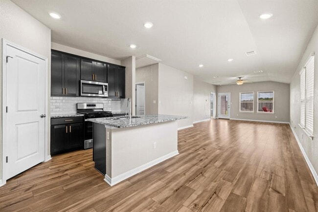 Building Photo - 200 Outlaw Dr