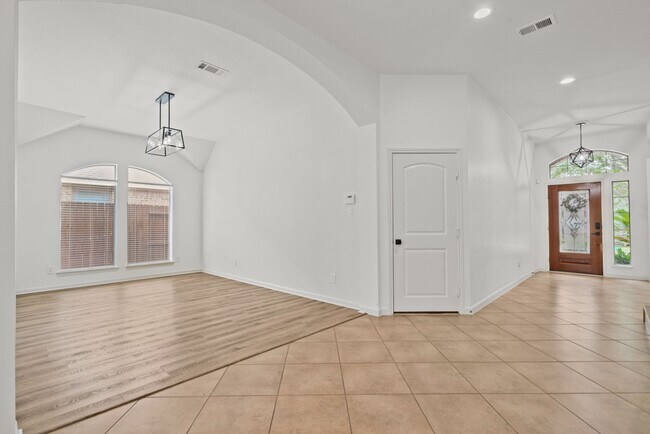 Building Photo - 28410 Stonestead Dr