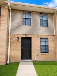 Building Photo - 7882 Gladys Ave